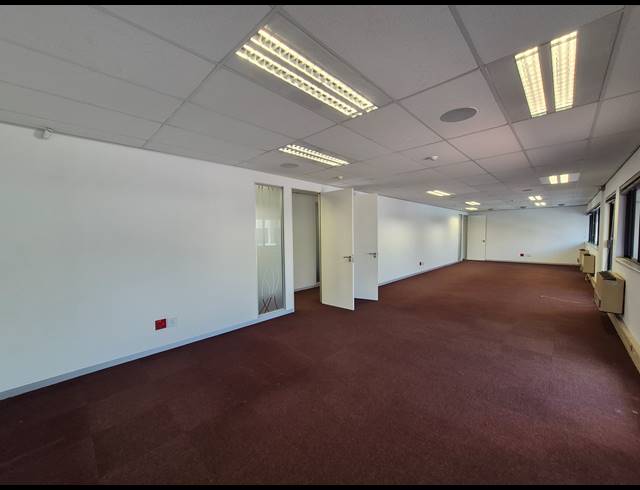 692M² OFFICE TO LET IN SANDTON CENTRAL